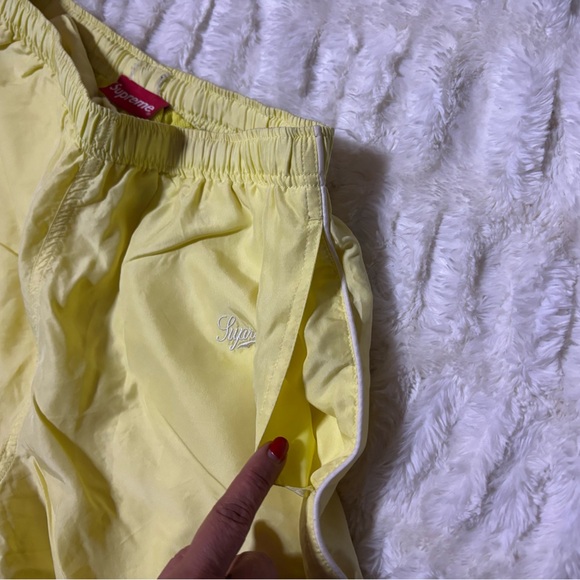 SUPREME Men’s Lemon Yellow Silk Sweat Pants - Picture 9 of 15